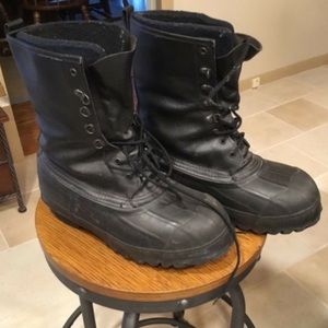 Men’s Black Lacrosse Insulated Boots Size 7